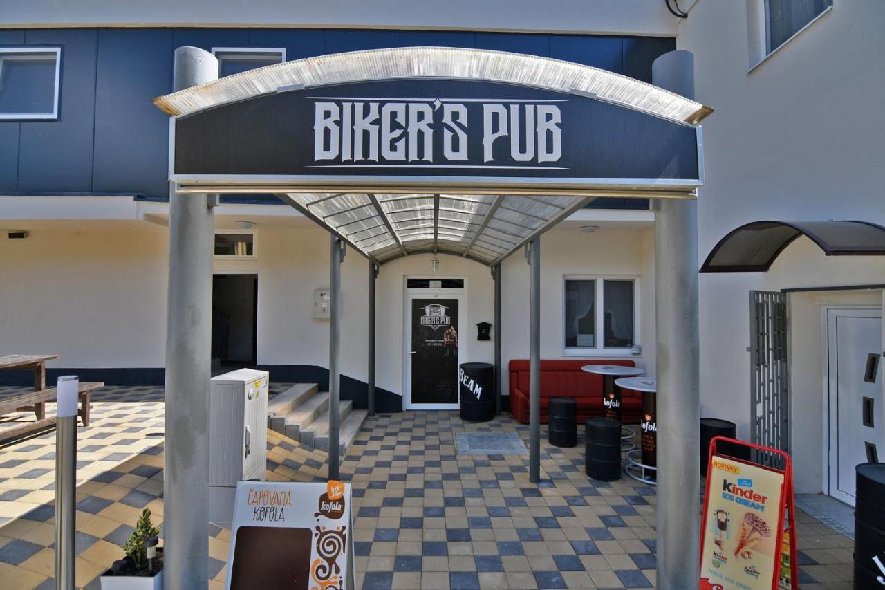 Penzion Biker'S Kaluža Exteriör bild