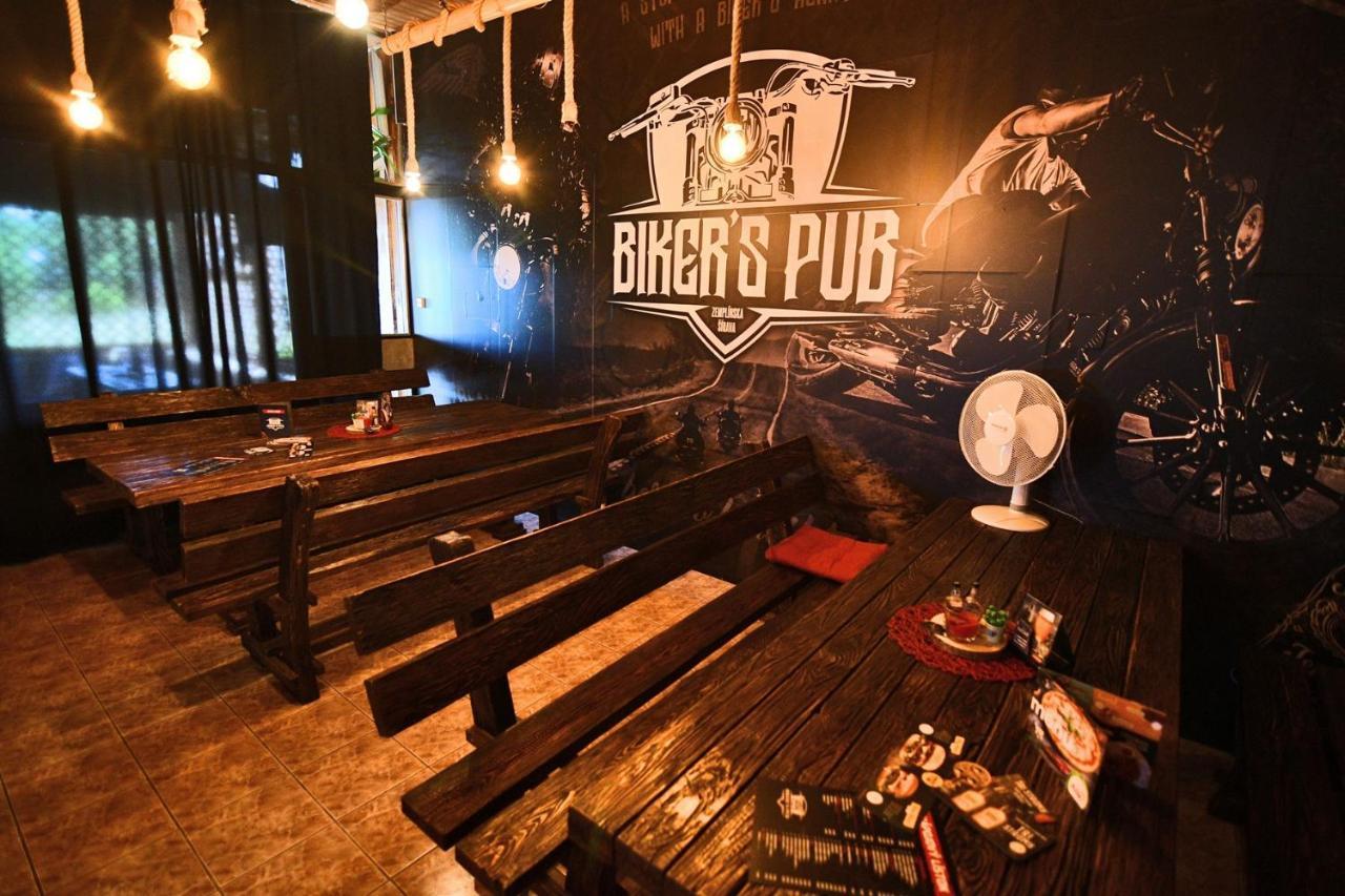Penzion Biker'S Kaluža Exteriör bild